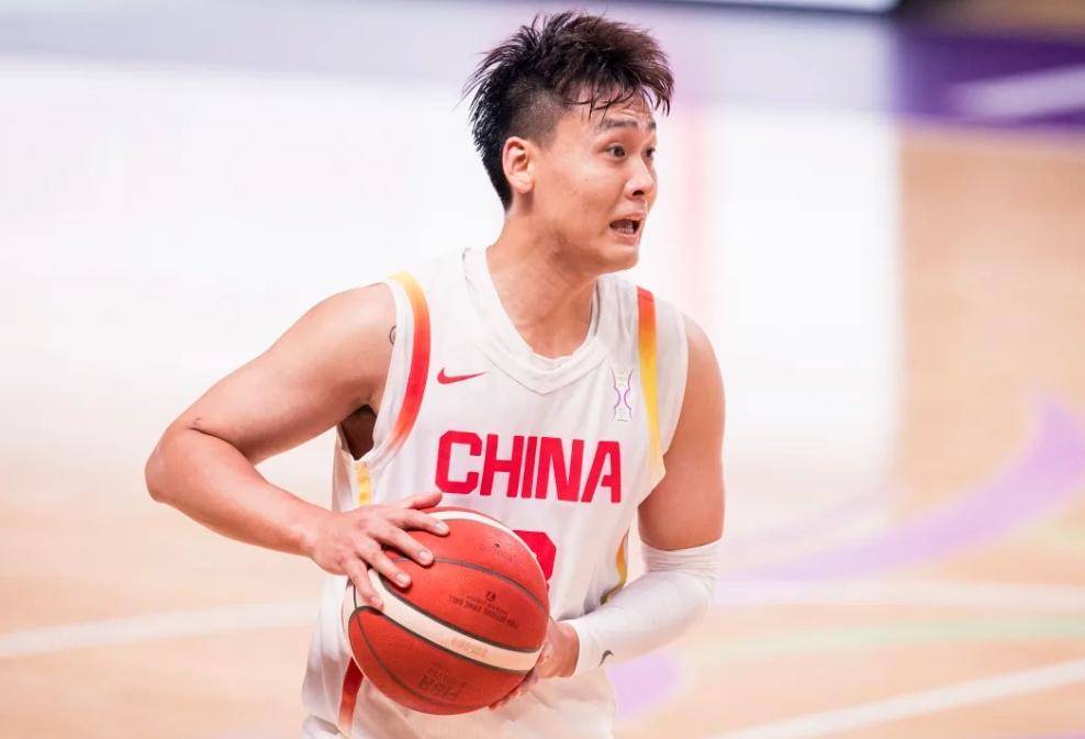 接下来的对, 睿站出来帮