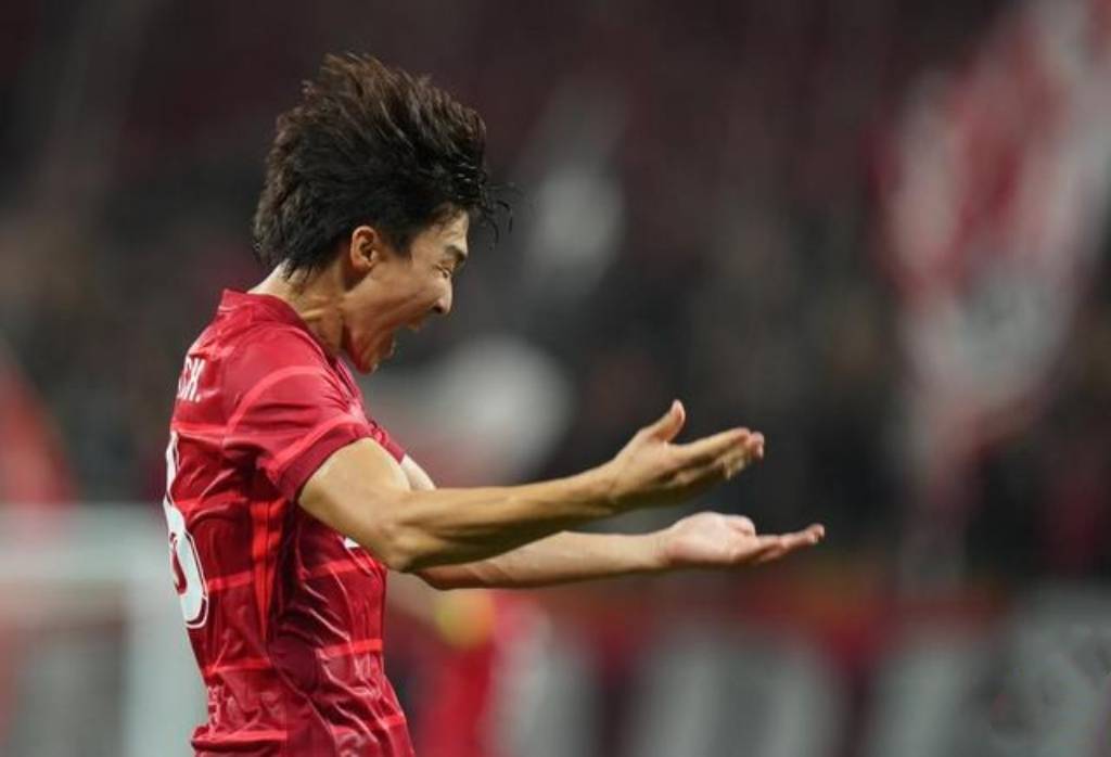 超球队在双, 已经成为摆, em 超球队在双, 已经成为摆, em