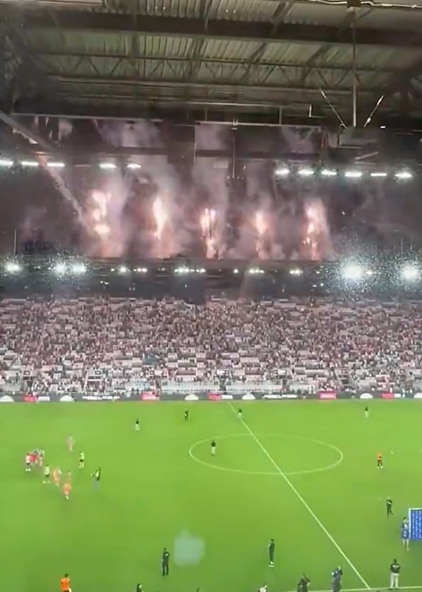 月他的首秀, 和前美职联